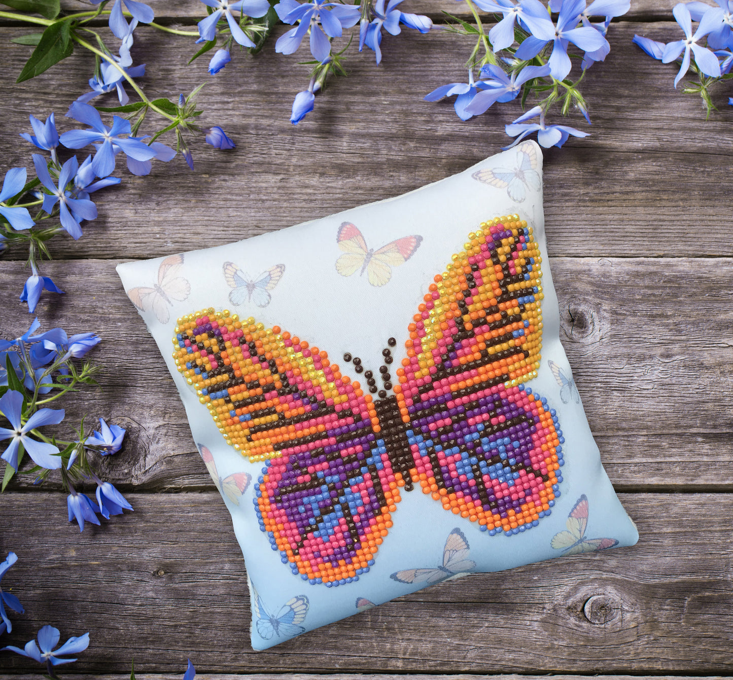 Diamond Dotz Diamond Embroidery Mini Pillows 7"X7"-Butta Flutta