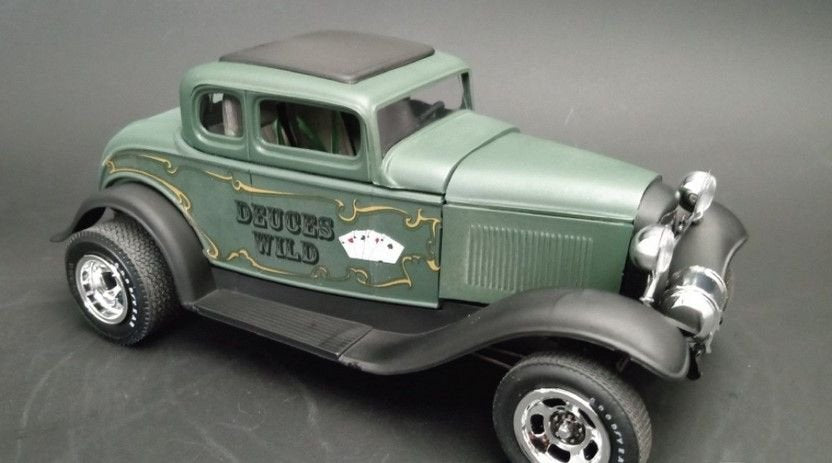 MPC 1982 FORD BRONCO 1:25 SCALE MODEL KIT