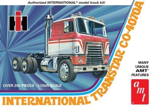 AMT1203 INTERNATIONAL TRANSTAR CO-4070A SEMI TRACTOR 1:25 SCALE MODEL KIT