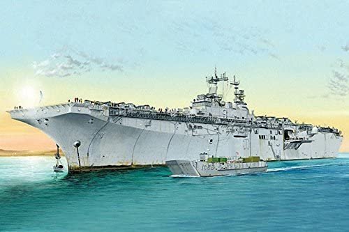 Hobbyboss 1:700 - USS Kearsarge LHD-3 - HBB83404