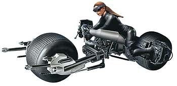 Dkr Bat-pod w/Catwoman