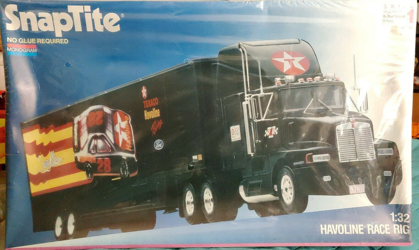 1992 Monogram 1/32 SnapTite Havoline Race Rig with trailer