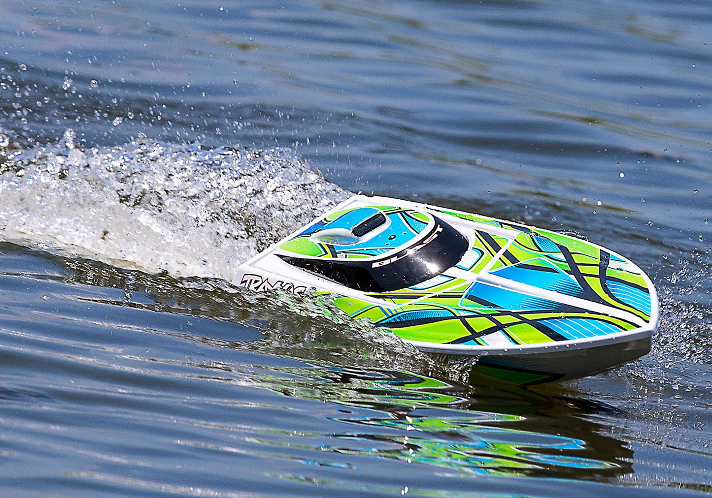 BLAST RACE BOAT GREEN