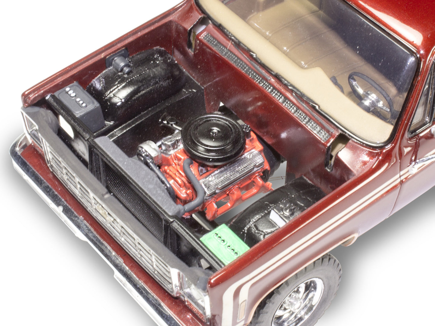 Plastic Model Kit-76 Chevy Sport Stepside Pickup 4X4