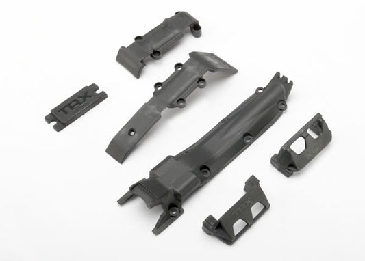 Skidplate set front (1)/ rear (1)/ transmission (1)/ steering servo guards (2) / steering servo cover plate (1)