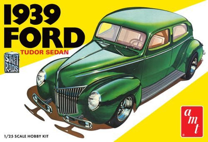 AMT 1939 Ford Tudor Sedan Street Rod Series 1:25 Scale Model Kit