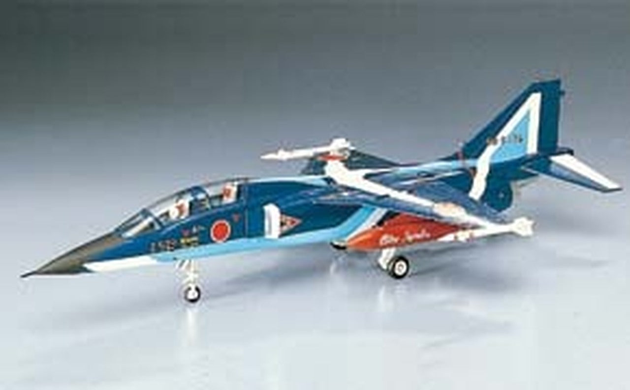 Hasegawa C05 JASDF Acrobatic Team BLUE IMPULSE T-2 1/72 Scale Kit