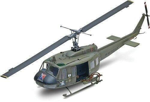 855536 1/32 UH-1D Huey Gunship
