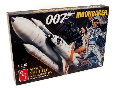 AMT MOONRAKER SHUTTLE W-BOOSTERS - JAMES BOND 1:200 SCALE MODEL KIT