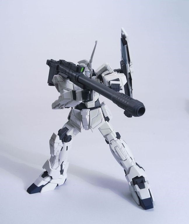 HGUC 101 Gundam RX-0 UNICORN Gundam 1/144 Scale Kit