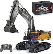 HUINA 1:14 EXCAVATOR W/ METAL BUCKET