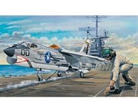 F-8E Crusader Usn Fighter 1:32